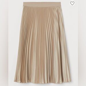 H&M pleated skirt